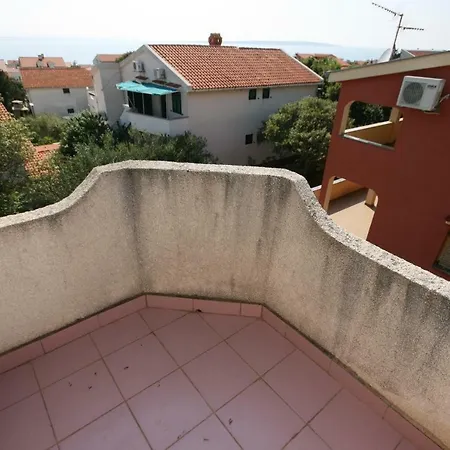 Mandre 6473b Apartment Pag Town