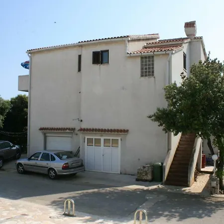Mandre 6473b * Pag Town