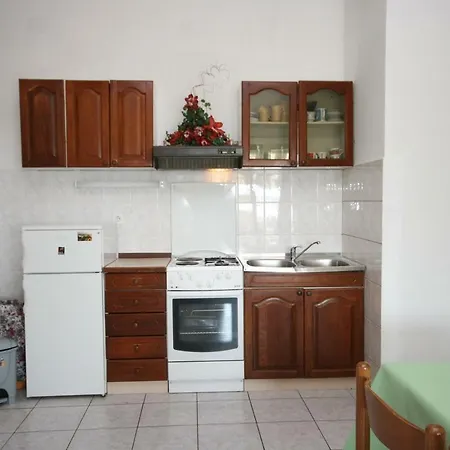 Mandre 6473b Apartment *